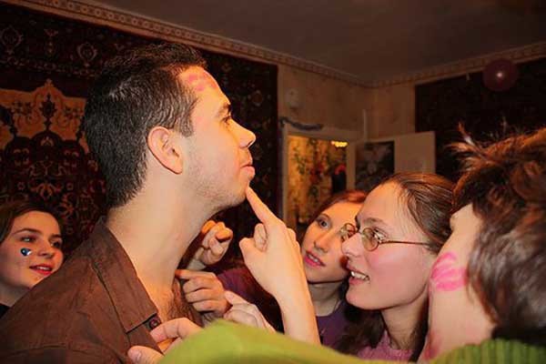 Kissing-feast-Sweden