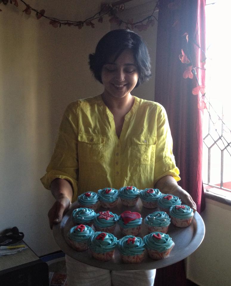 Actor Aishwarya made cupcakes