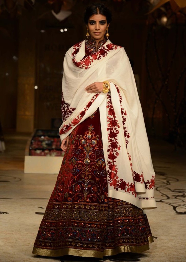 16 Different Ways To Drape Your Dupatta LifeCrust