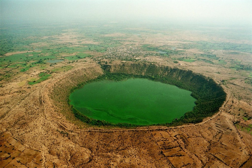 lonar-lake-wallpaper