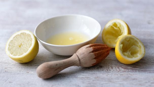 how-to-use-lemon-juice-for-acne-scars
