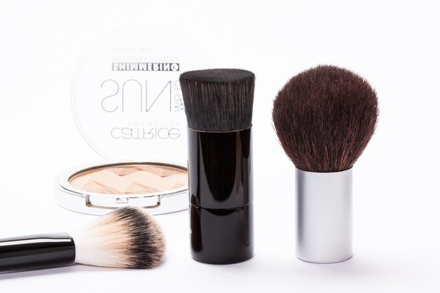 cosmetics-makeup-make-up-brush-60571