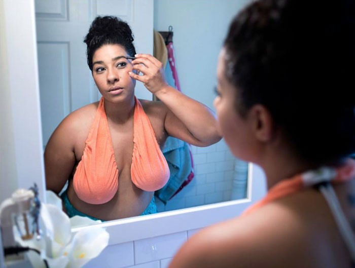 breasts-bra-helps-avoid-sweating-ta-ta-towel-2-59841cf829965__700