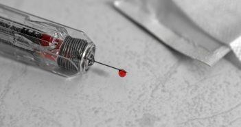 syringe-needle-injection-disposable-syringe-161628